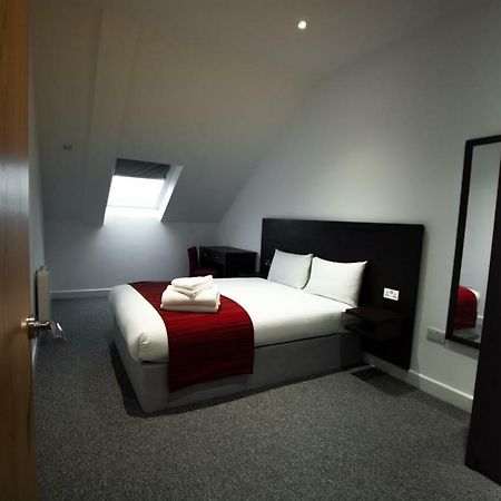 Somerville Apartments London Heathrow ฮิลลิงดัน ภายนอก รูปภาพ